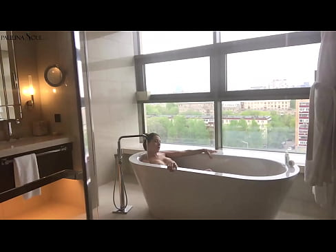 ❤️ Sayang yang luar biasa dengan penuh semangat menyentak vaginanya di kamar mandi ❤️ Video sialan di id.xxxwownet.ru ❤