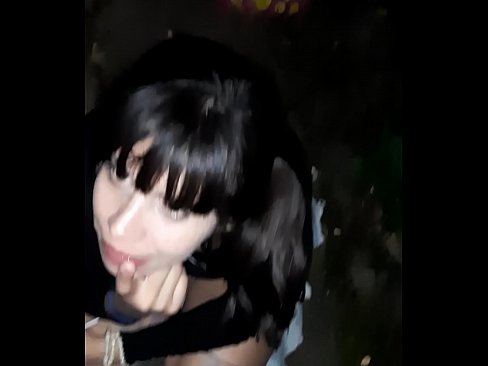 ❤️ Di jalan penis bengkak dengan imbalan permen ❤️ Video sialan di id.xxxwownet.ru ❤